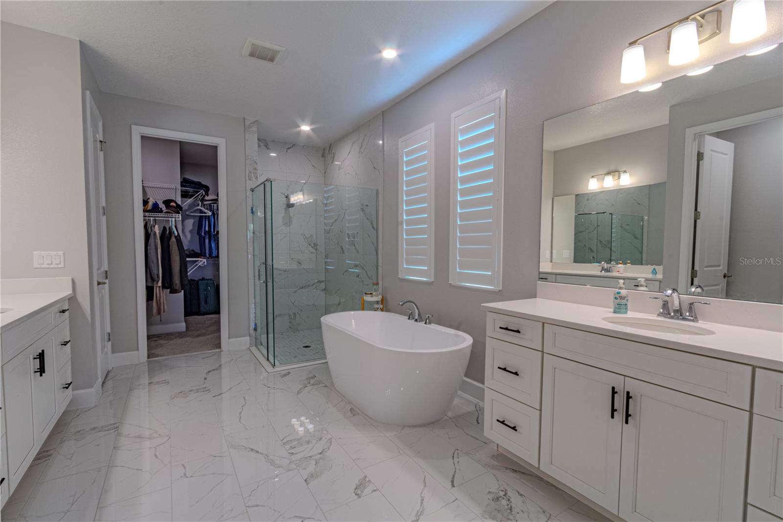 132 LAKE DR, OVIEDO, FL, 32765
