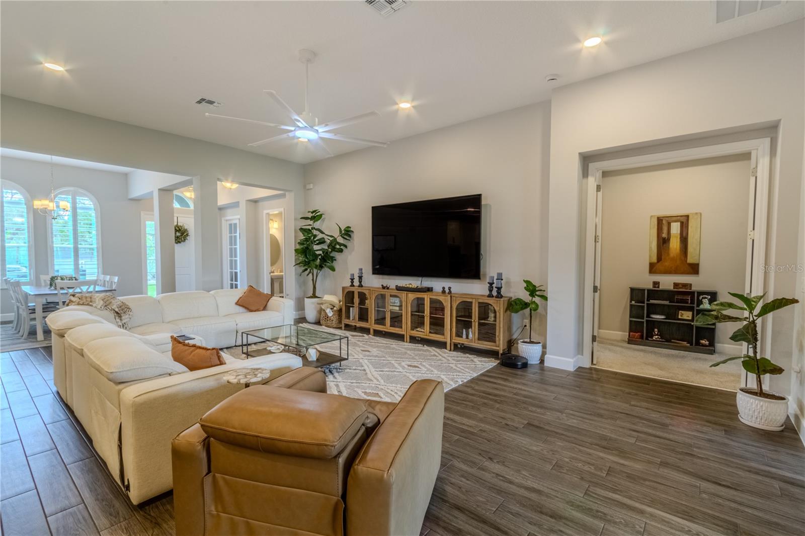 132 LAKE DR, OVIEDO, FL, 32765