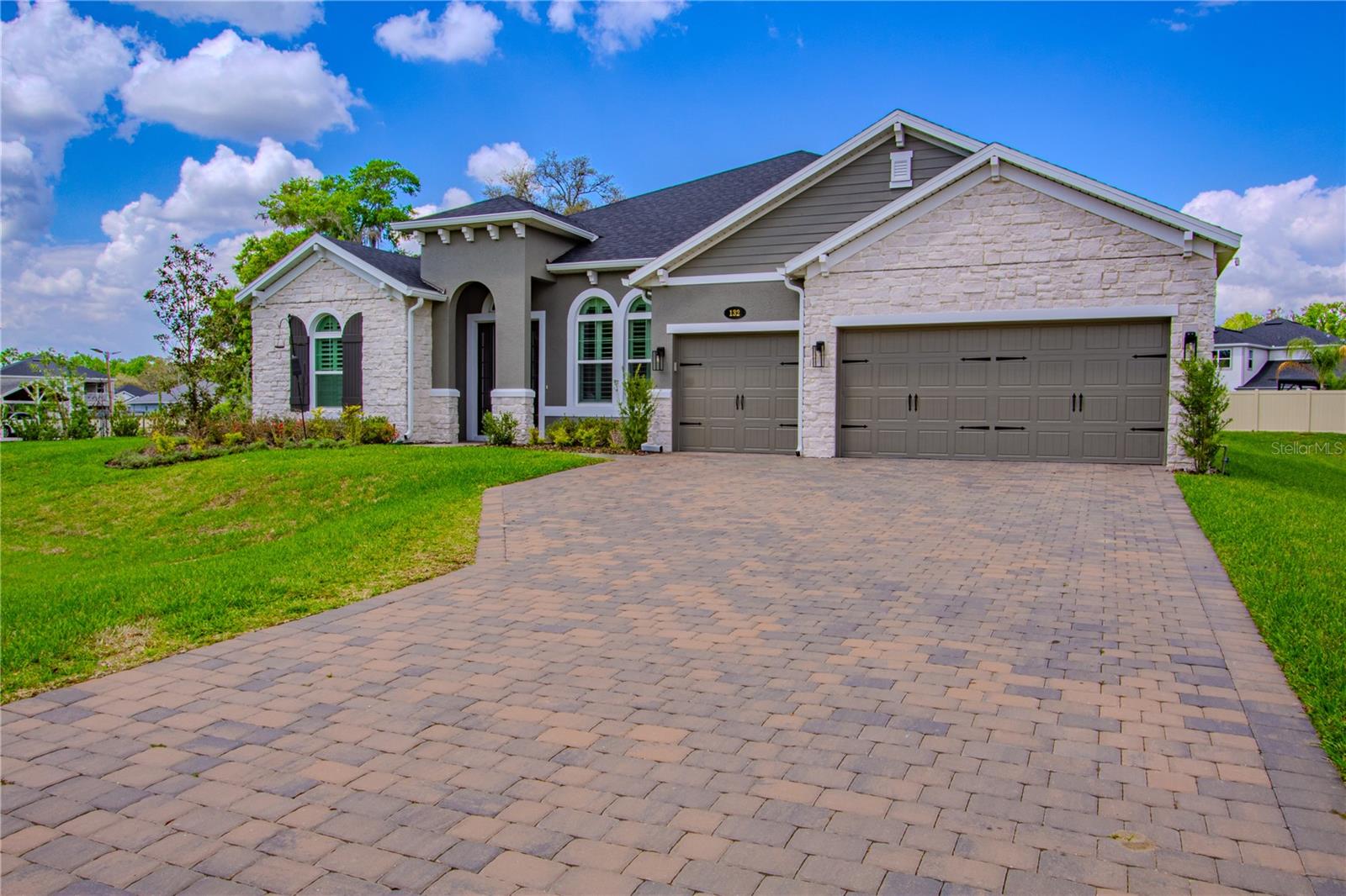 132 LAKE DR, OVIEDO, FL, 32765