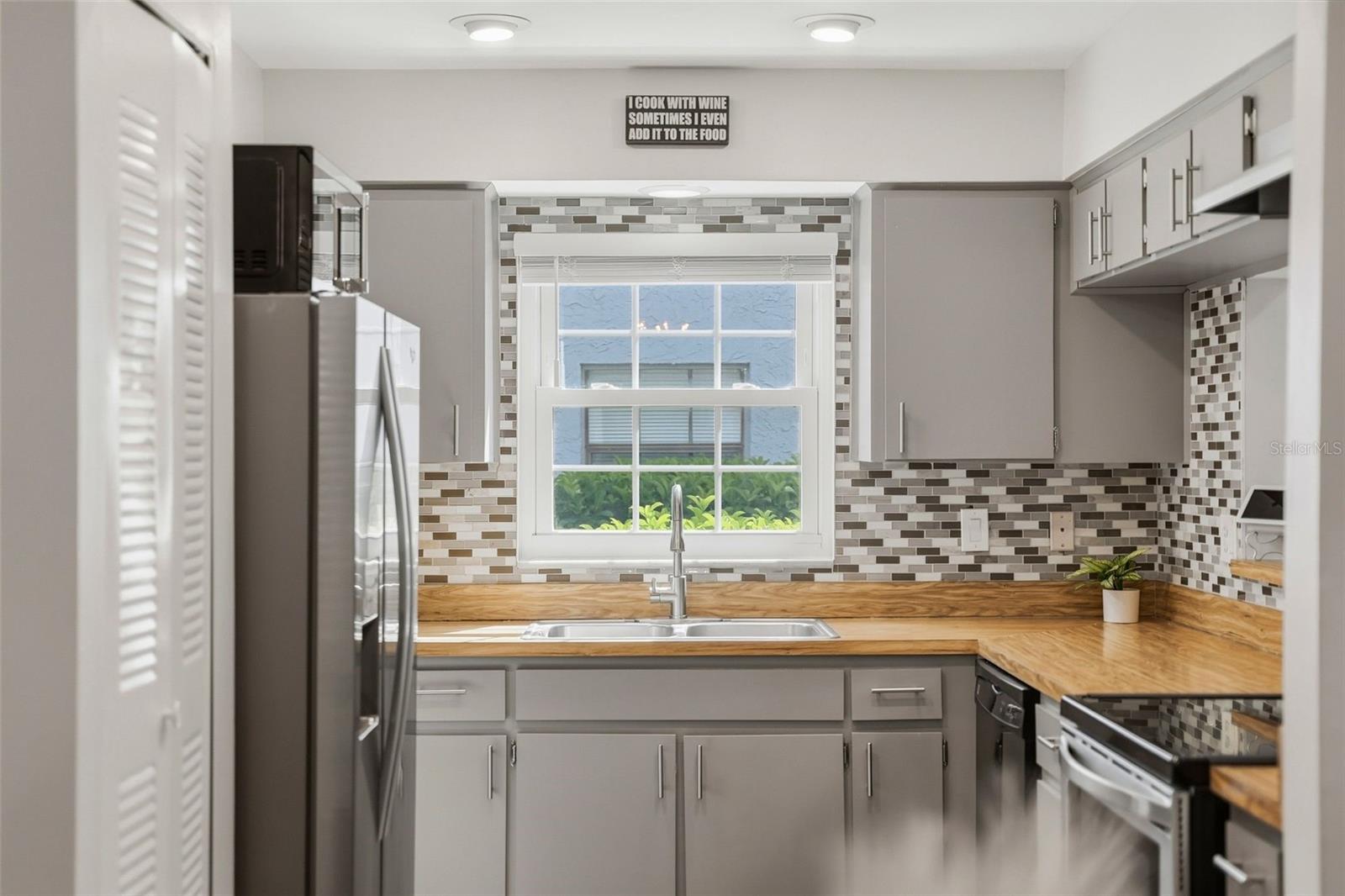 5745 CALAIS BLVD N #2, ST PETERSBURG, FL, 33714