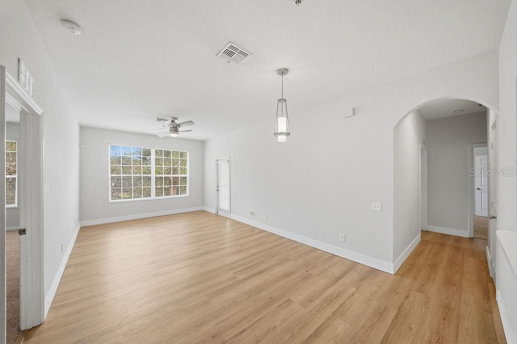 3190 DANTE DR #305, ORLANDO, FL, 32835