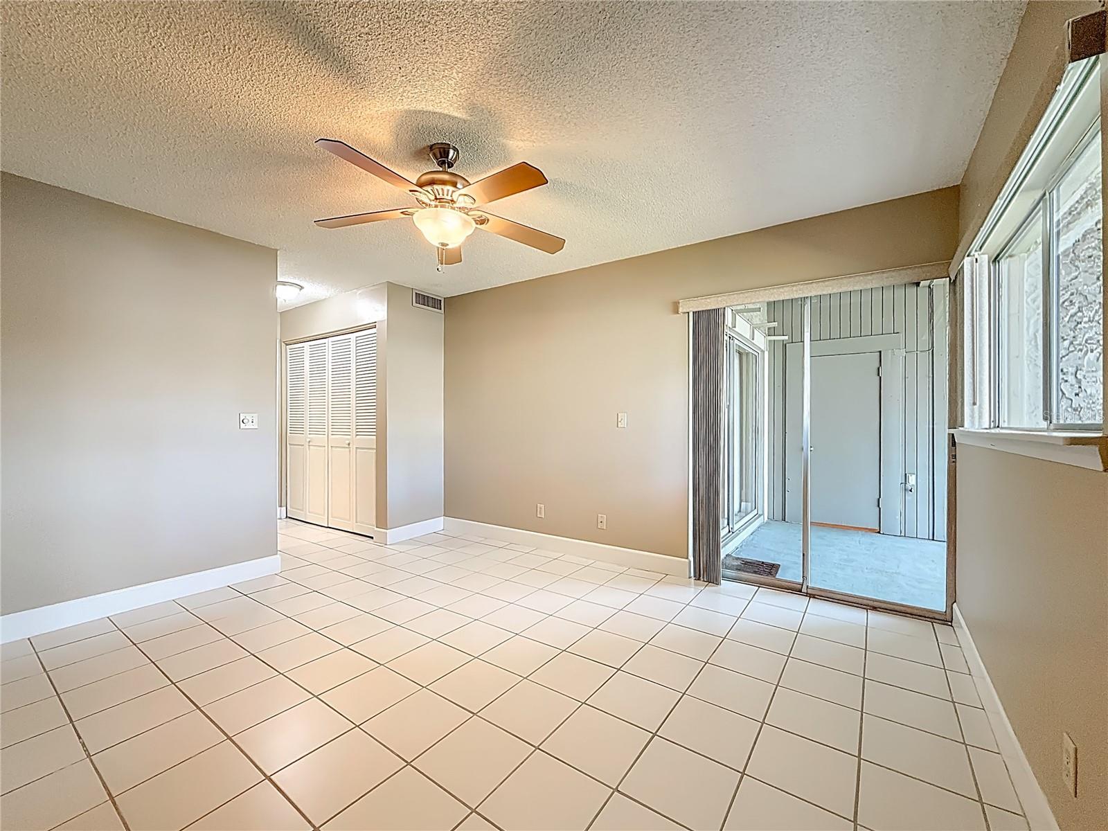 6301 NEWTOWN CIR #1A2, TAMPA, FL, 33615