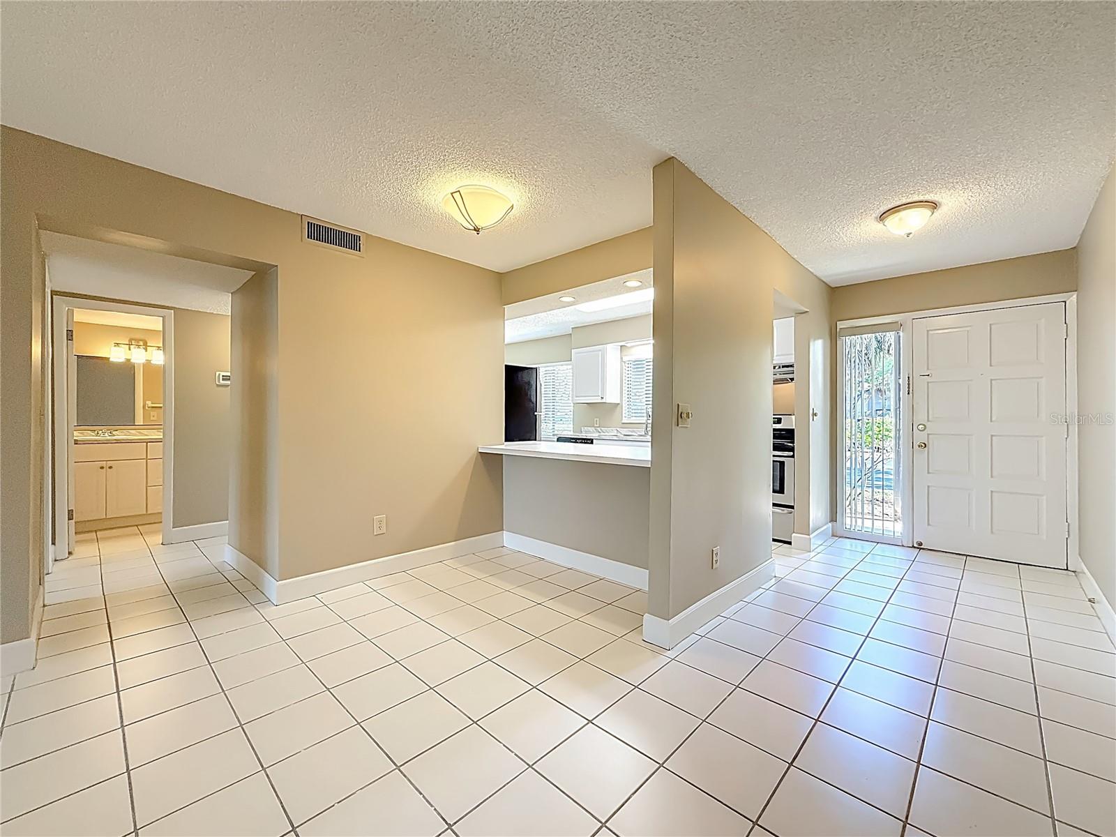 6301 NEWTOWN CIR #1A2, TAMPA, FL, 33615