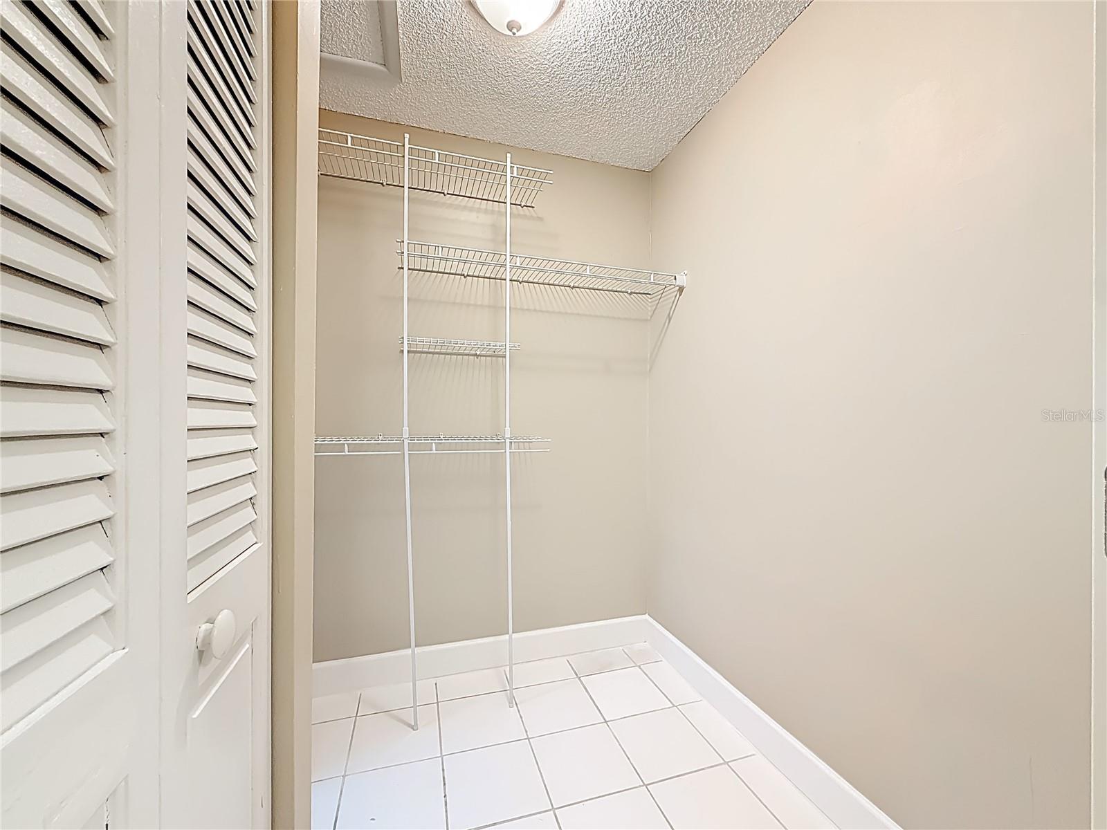 6301 NEWTOWN CIR #1A2, TAMPA, FL, 33615