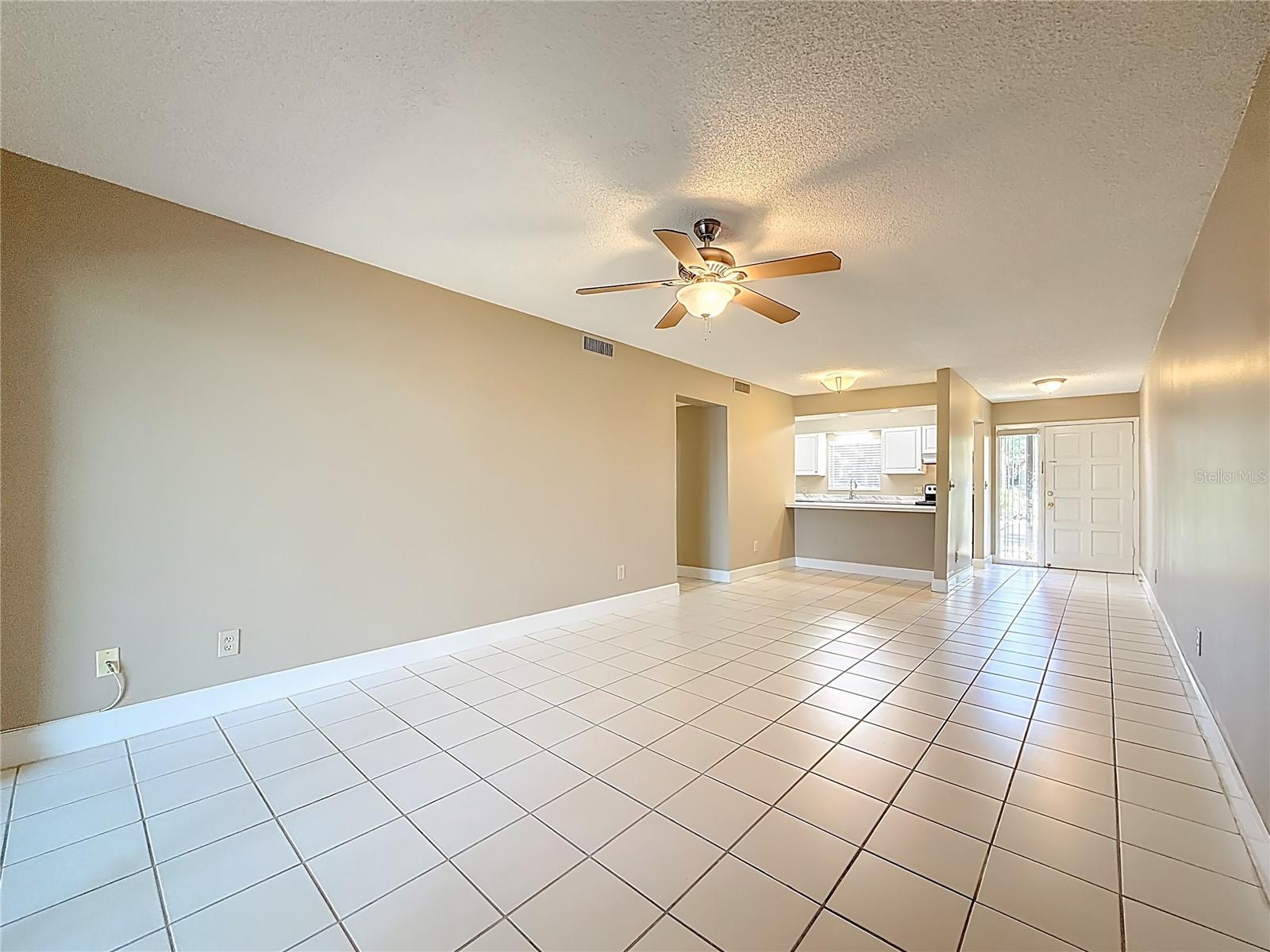 6301 NEWTOWN CIR #1A2, TAMPA, FL, 33615