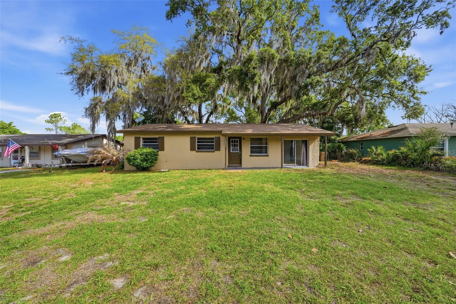 10829 MARGARET DR, TAVARES, FL, 32778