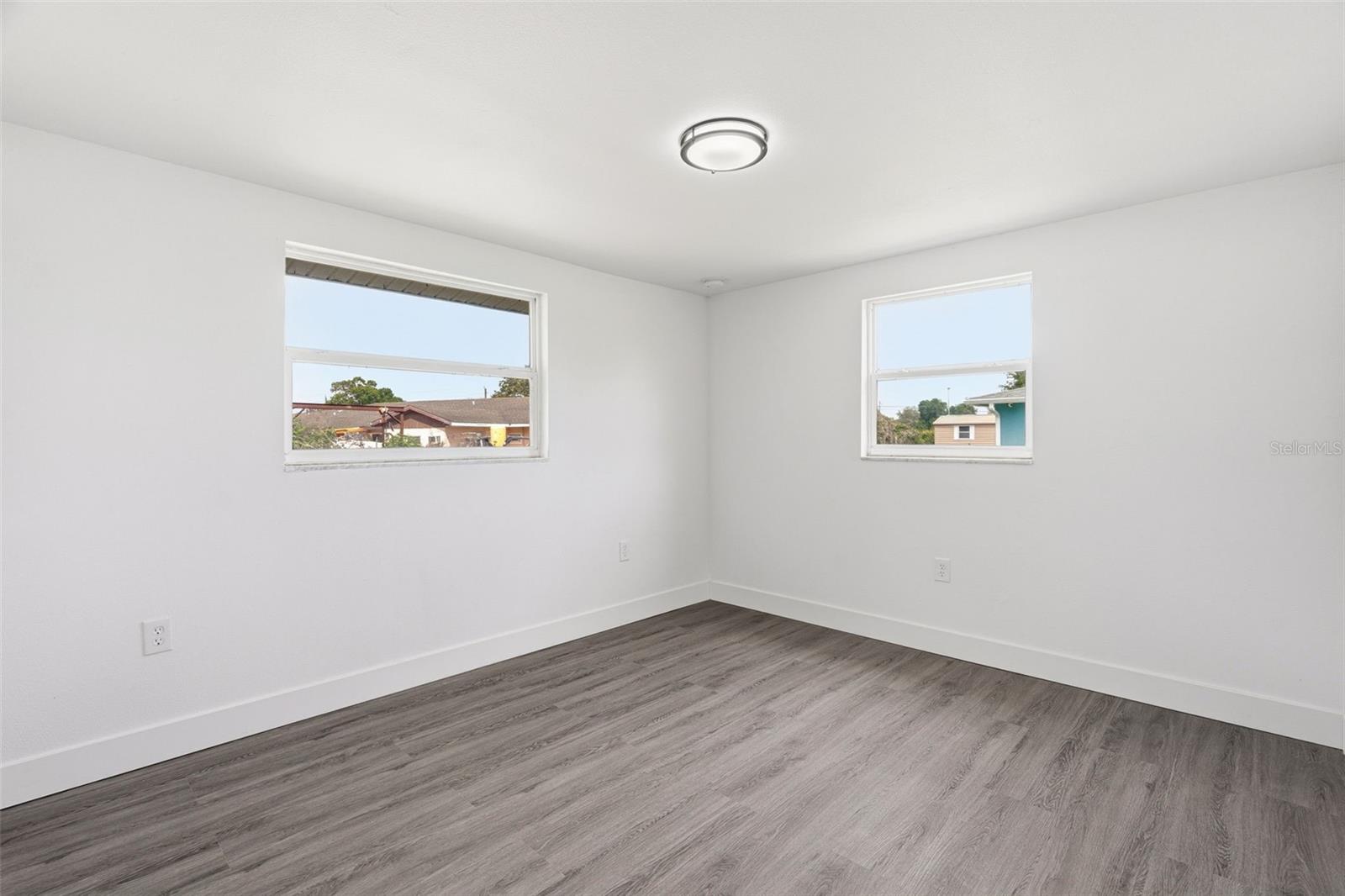 2313 PINEGROVE CIR, PUNTA GORDA, FL, 33982