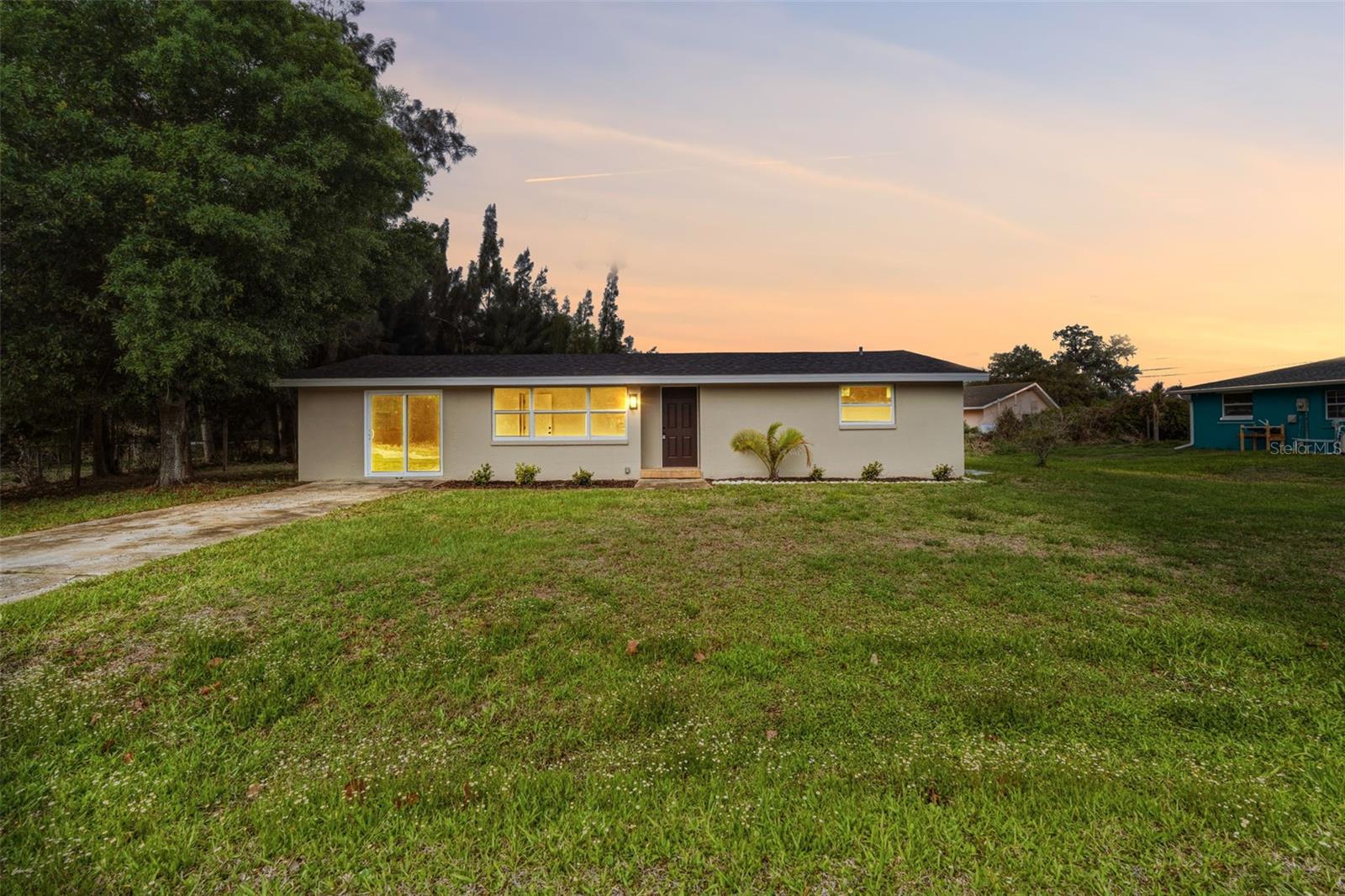 2313 PINEGROVE CIR, PUNTA GORDA, FL, 33982