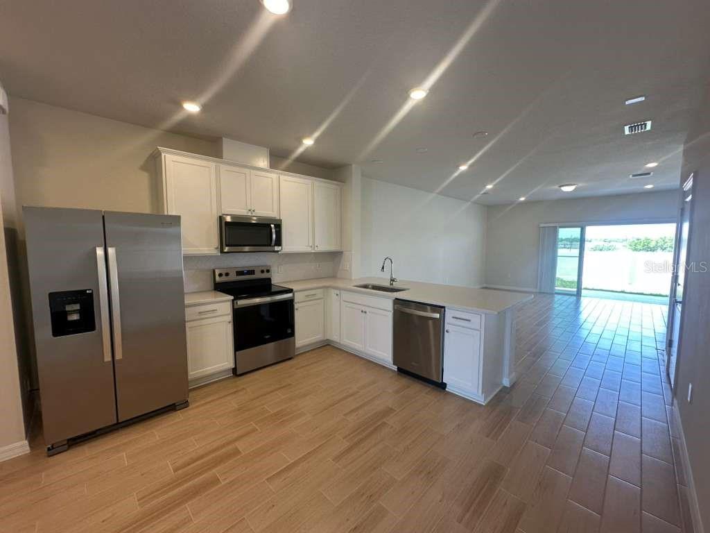 4220 CHESTER SPRINGS BLVD, DAVENPORT, FL, 33837