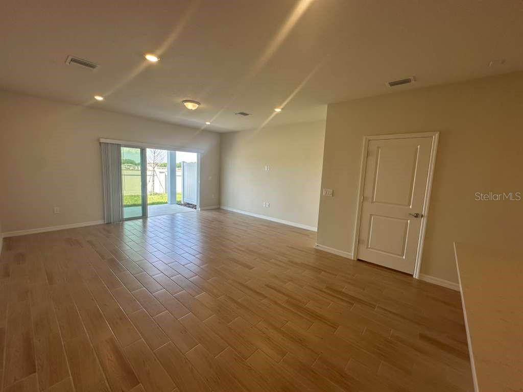 4220 CHESTER SPRINGS BLVD, DAVENPORT, FL, 33837