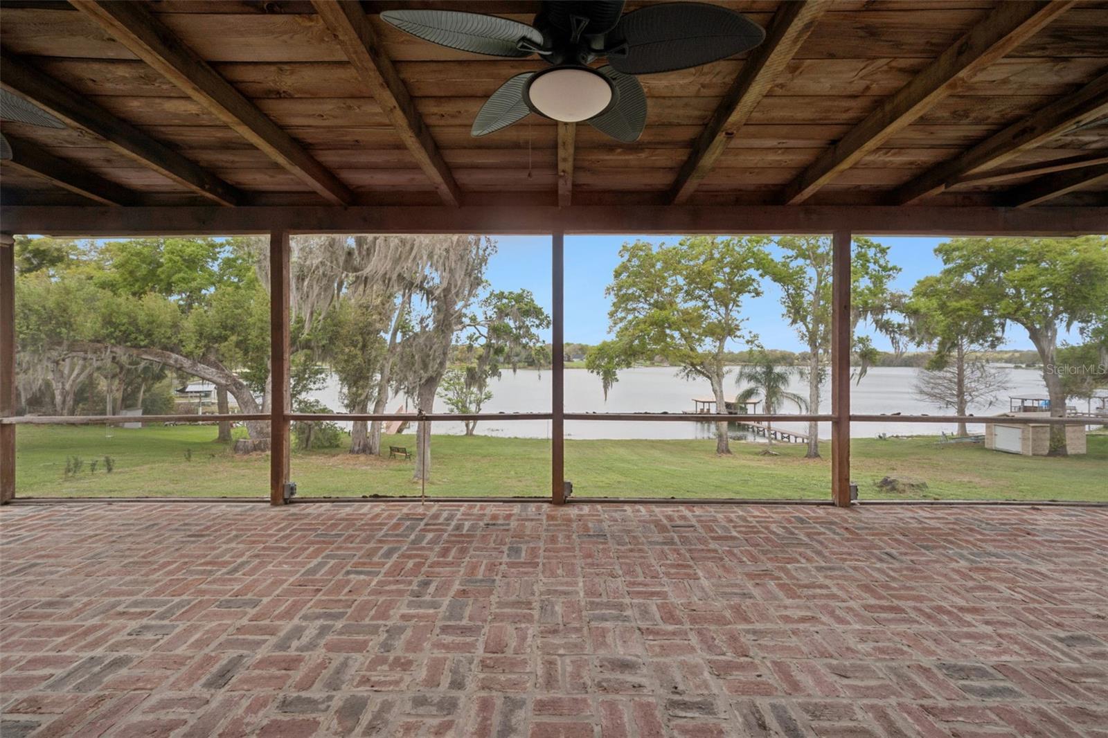 2874 E CROOKED LAKE DR, EUSTIS, FL, 32726