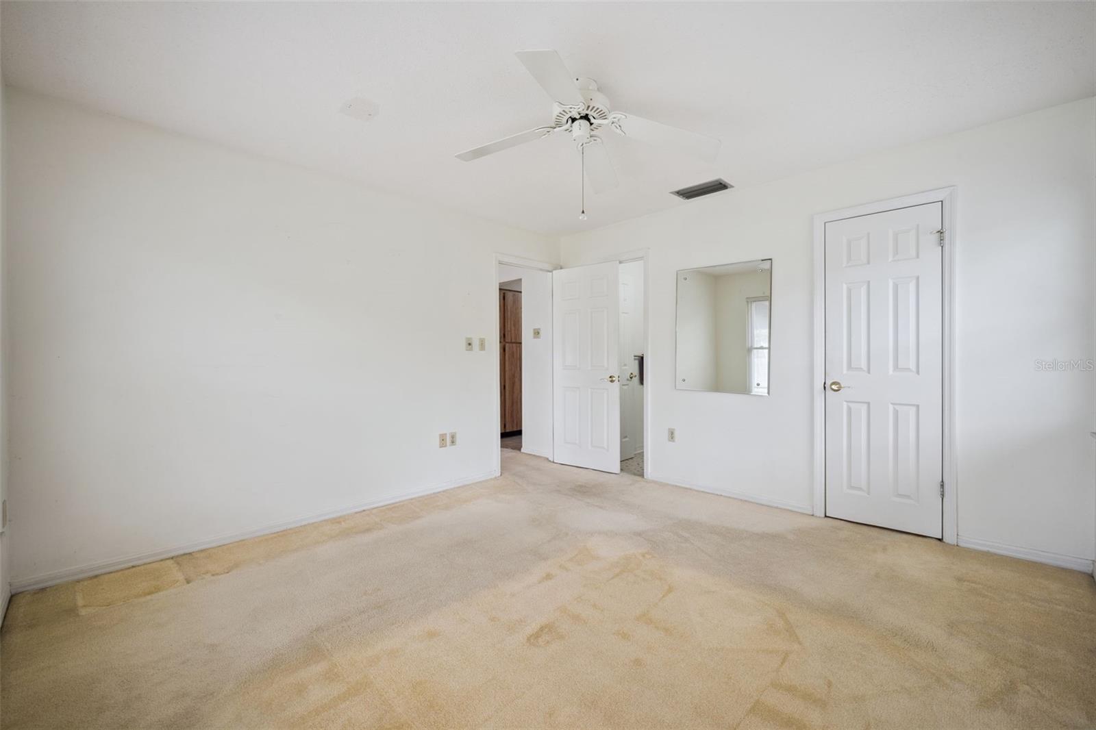 2874 E CROOKED LAKE DR, EUSTIS, FL, 32726