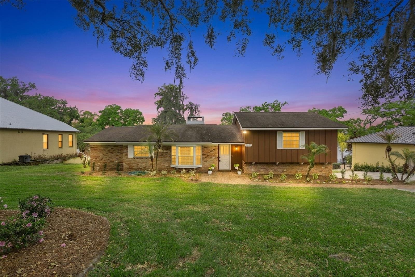 2874 E CROOKED LAKE DR, EUSTIS, FL, 32726