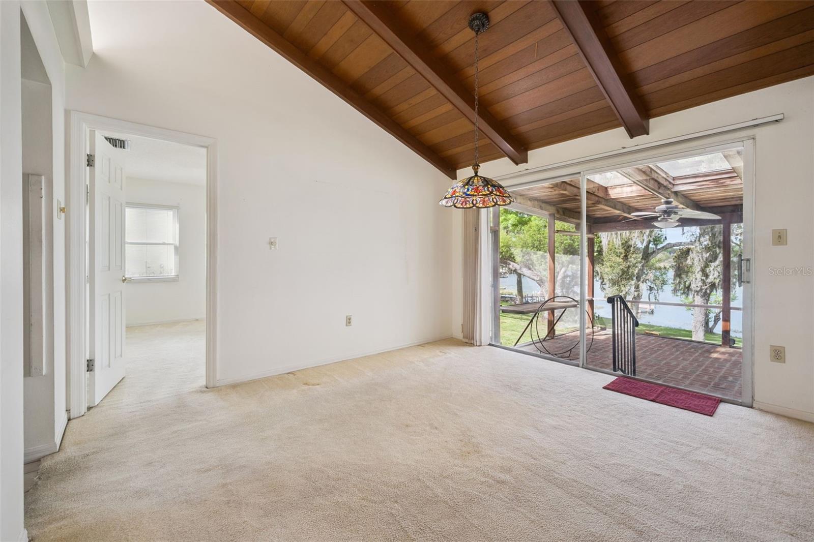 2874 E CROOKED LAKE DR, EUSTIS, FL, 32726