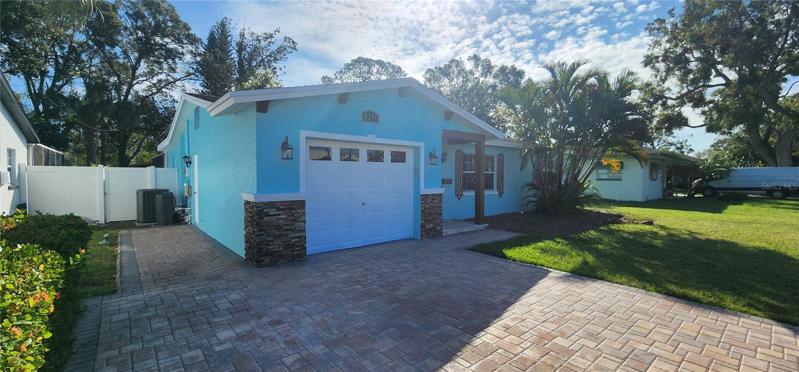 8211 7TH ST N, ST PETERSBURG, FL, 33702