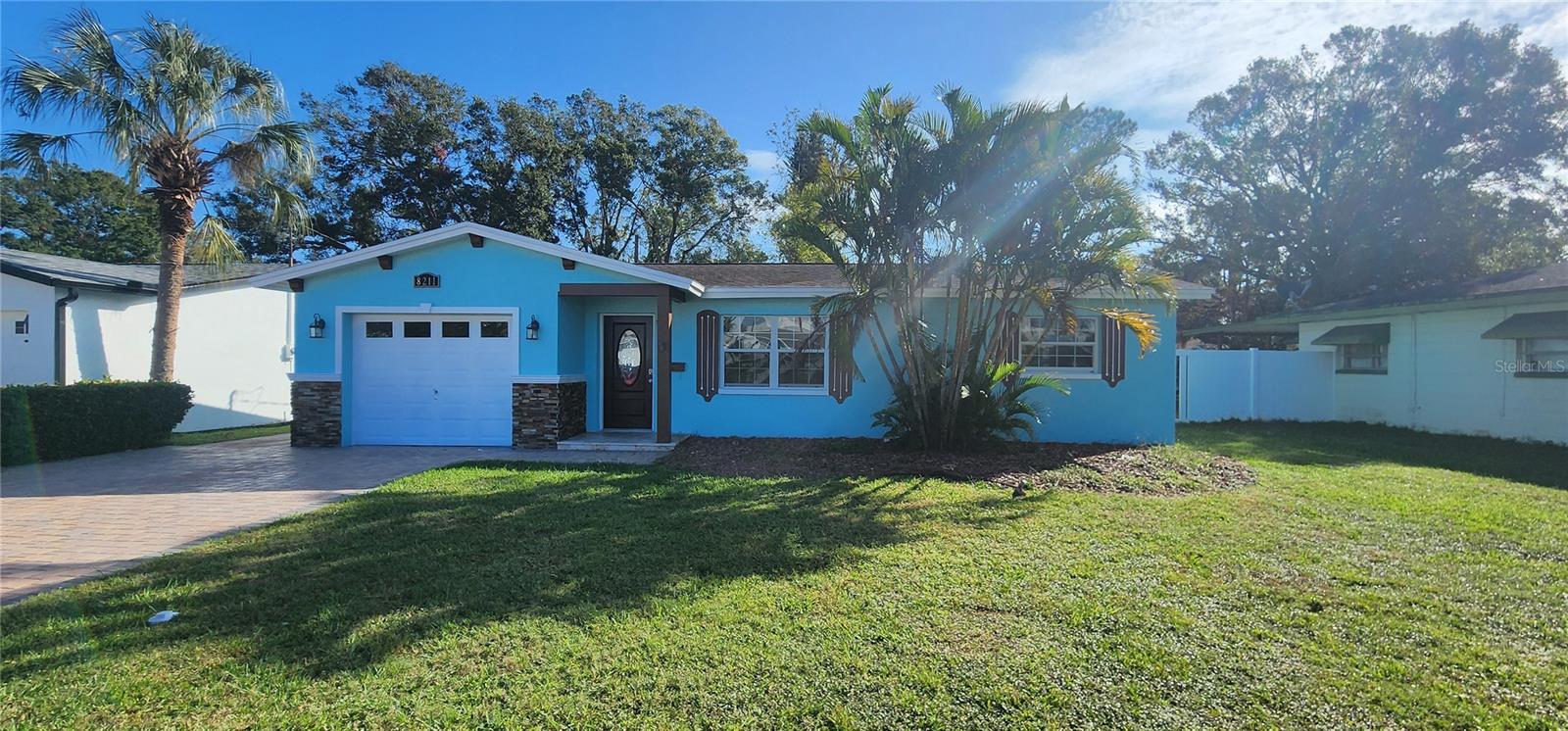 8211 7TH ST N, ST PETERSBURG, FL, 33702