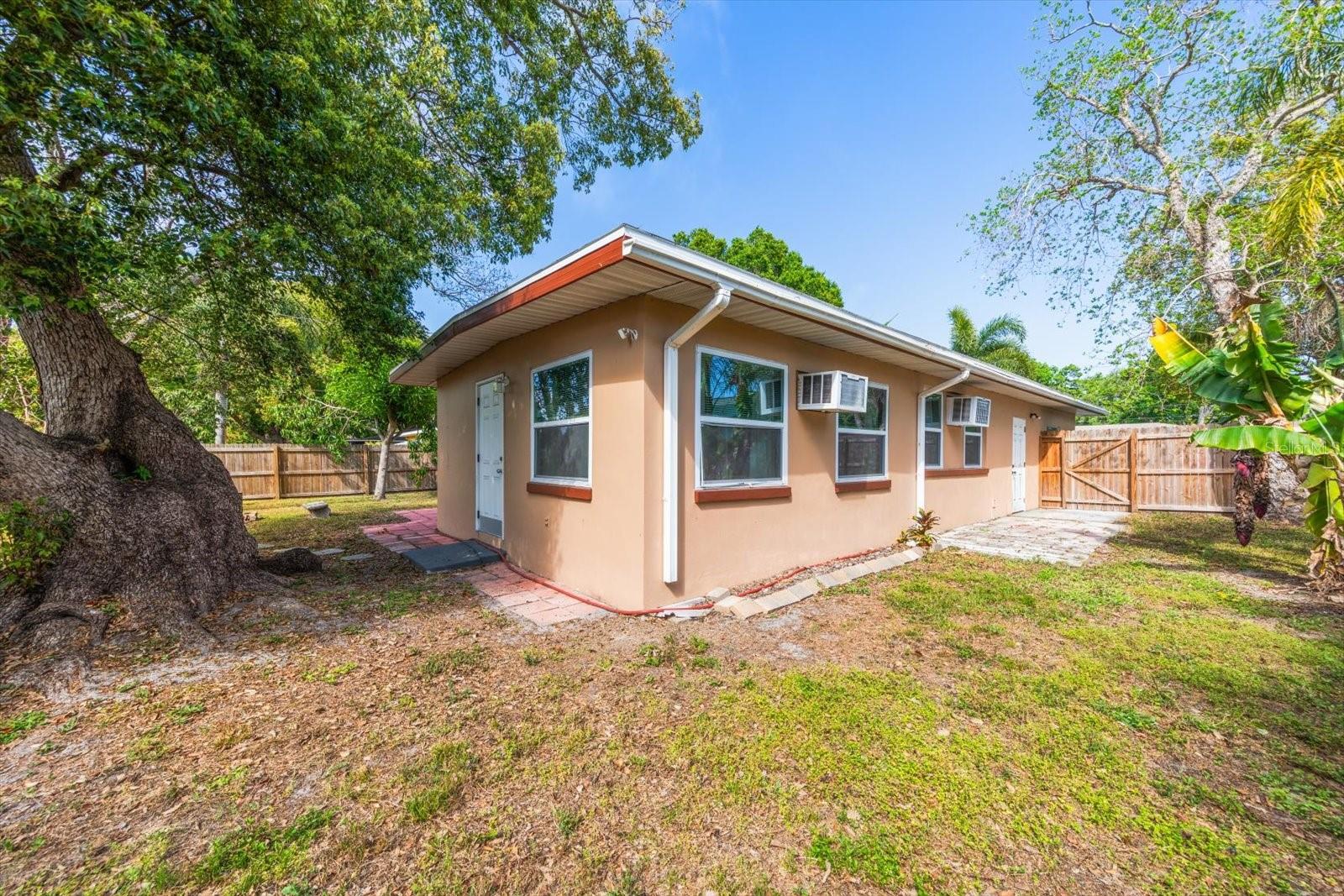 611 11TH ST NW, LARGO, FL, 33770