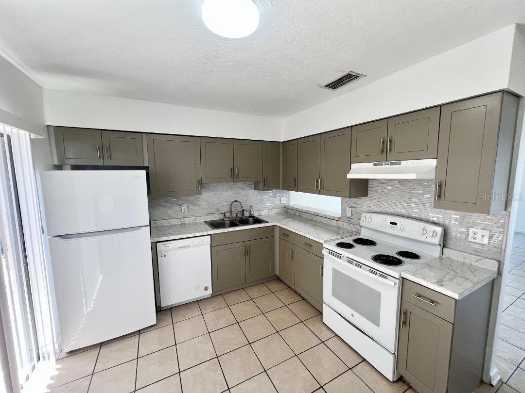 5008 PARKHILL PL, TAMPA, FL, 33624