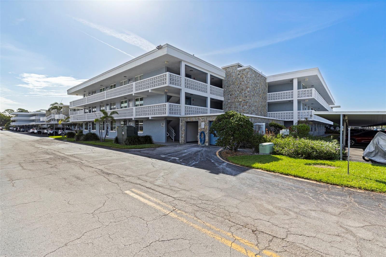 4895 BAY ST NE #207, ST PETERSBURG, FL, 33703