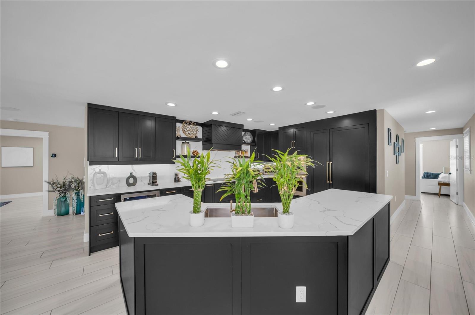 7149 LONGBOAT DR N, LONGBOAT KEY, FL, 34228