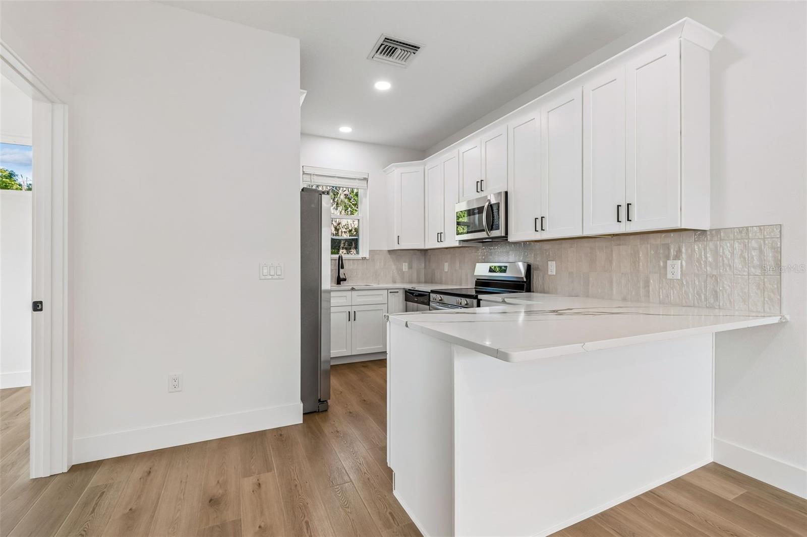 2844 30TH AVE N, ST PETERSBURG, FL, 33713