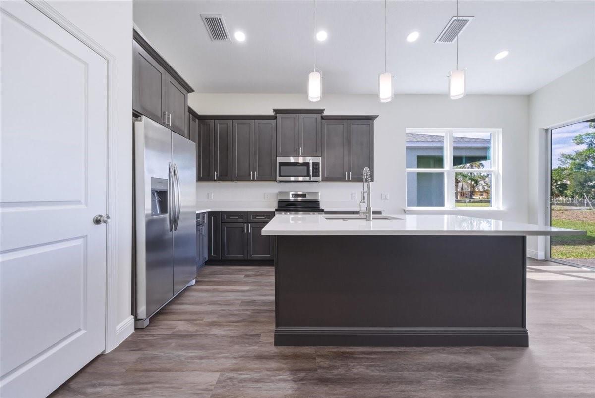 1302 MOSELLE AVE, ORLANDO, FL, 32807