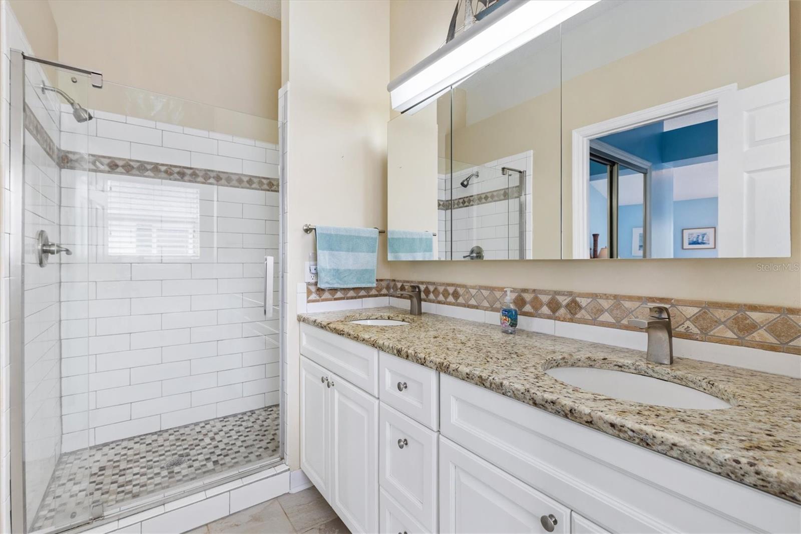 711 AGUA WAY, LADY LAKE, FL, 32159