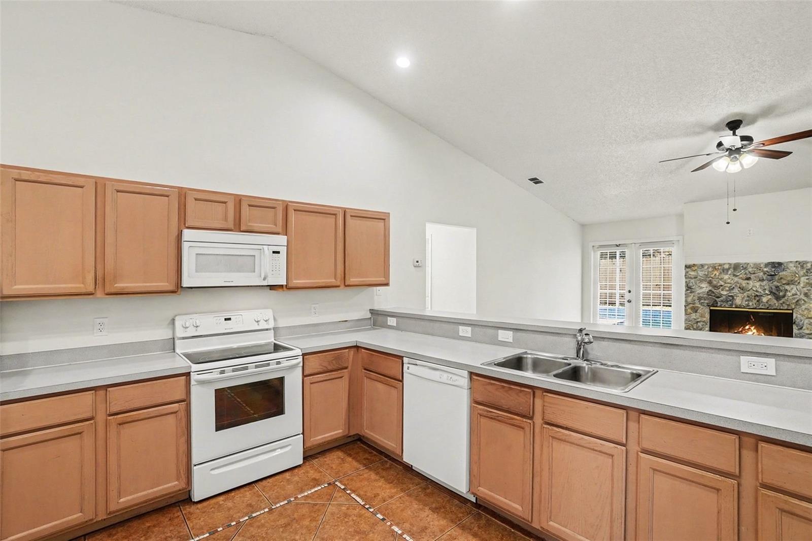 1211 WALNUT GROVE WAY, ROCKLEDGE, FL, 32955