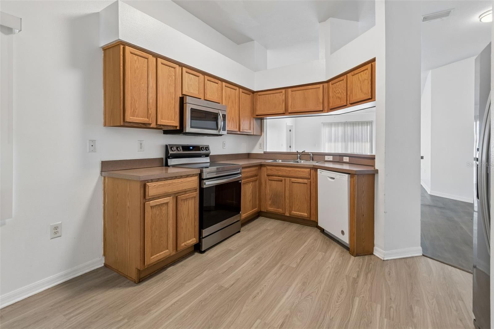 7643 WEEHAWKEN DR, ZEPHYRHILLS, FL, 33540