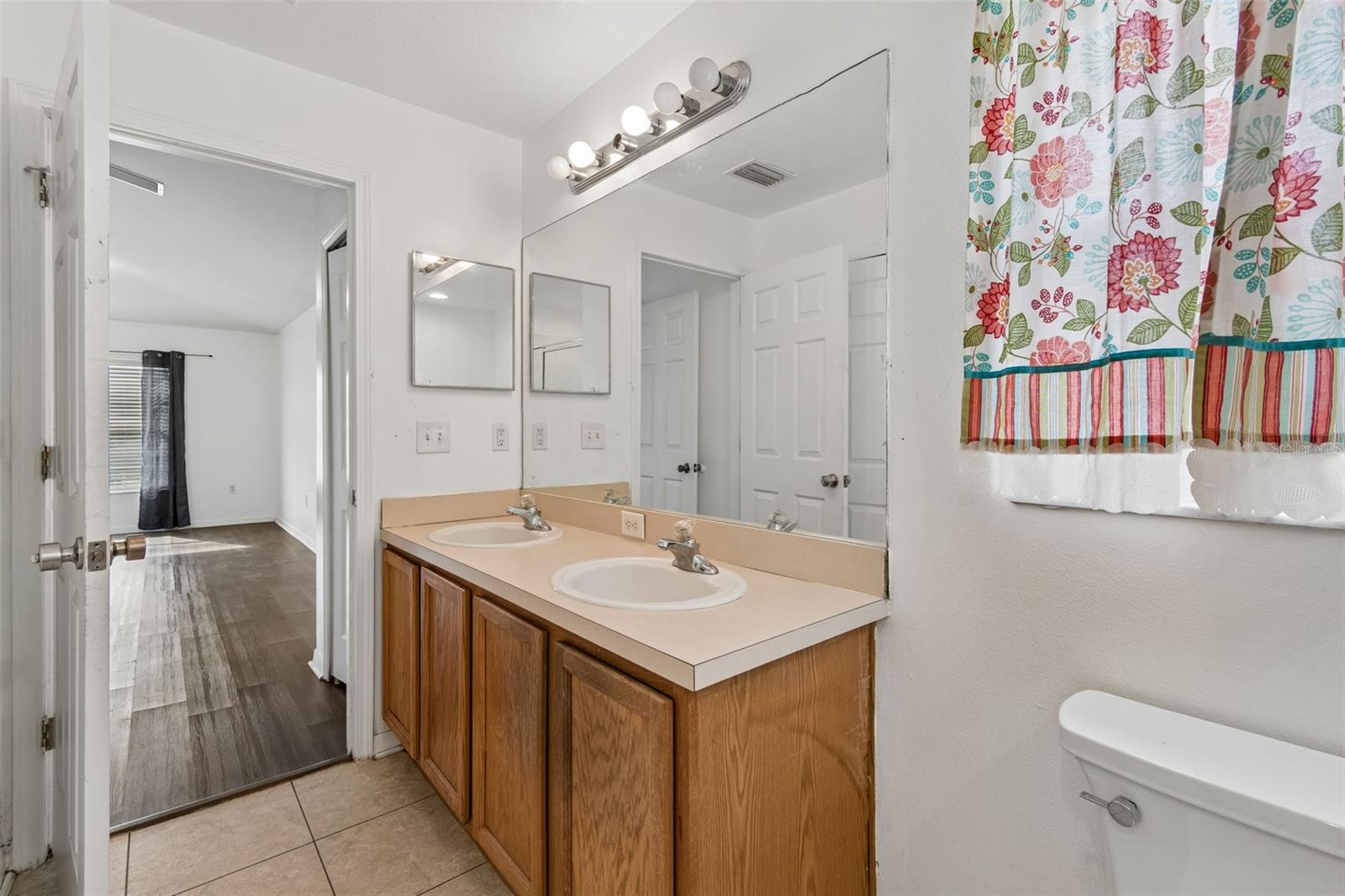 7643 WEEHAWKEN DR, ZEPHYRHILLS, FL, 33540