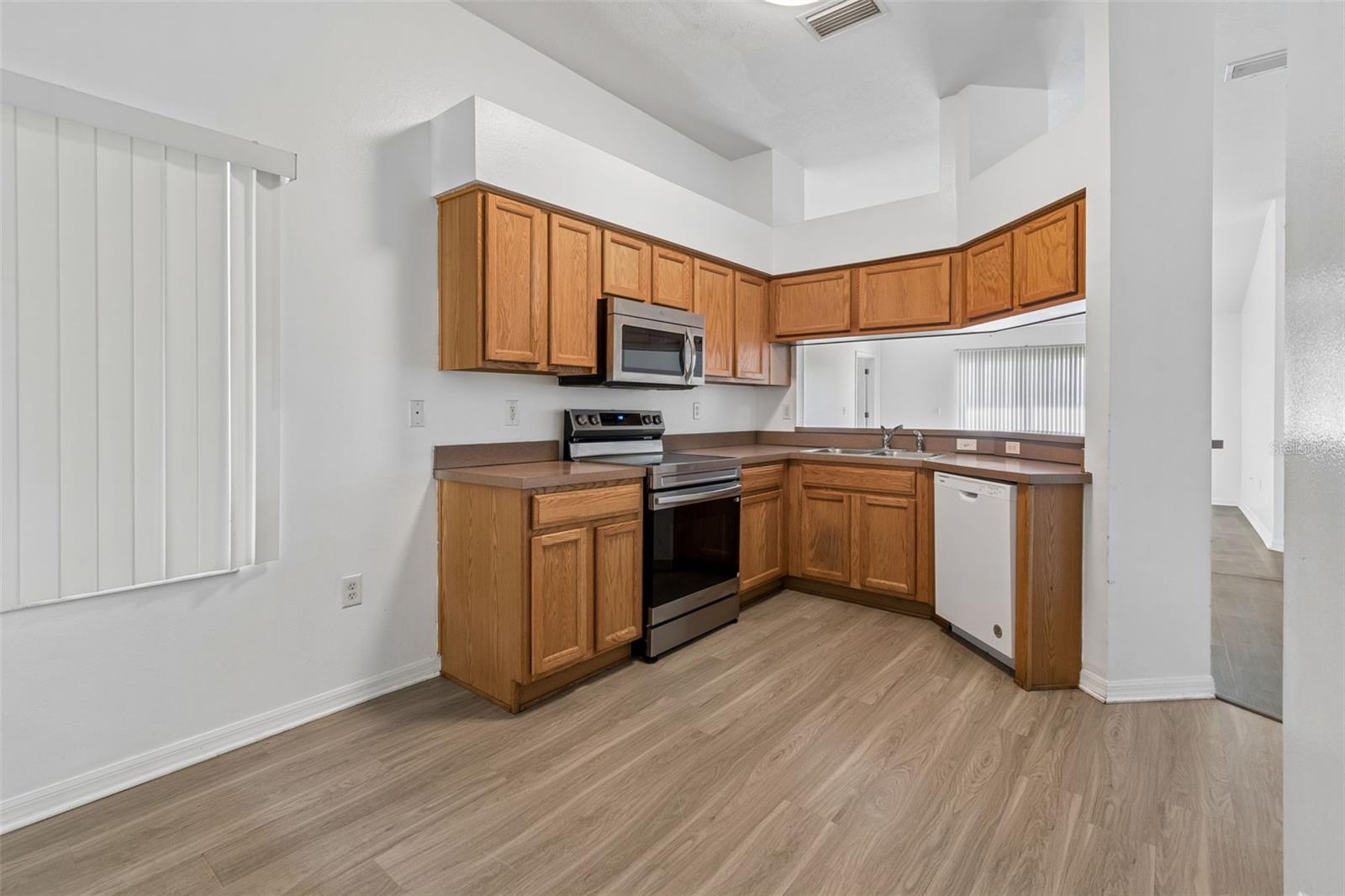7643 WEEHAWKEN DR, ZEPHYRHILLS, FL, 33540