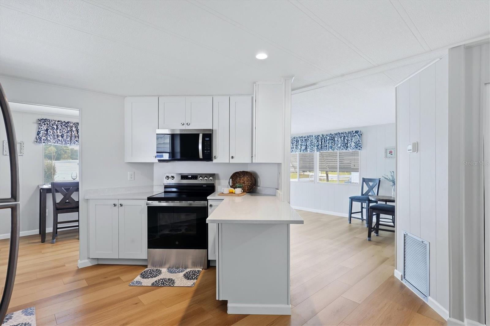 240 VIA DE LUNA, ENGLEWOOD, FL, 34224