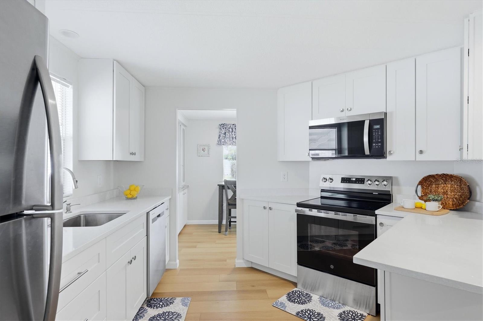240 VIA DE LUNA, ENGLEWOOD, FL, 34224