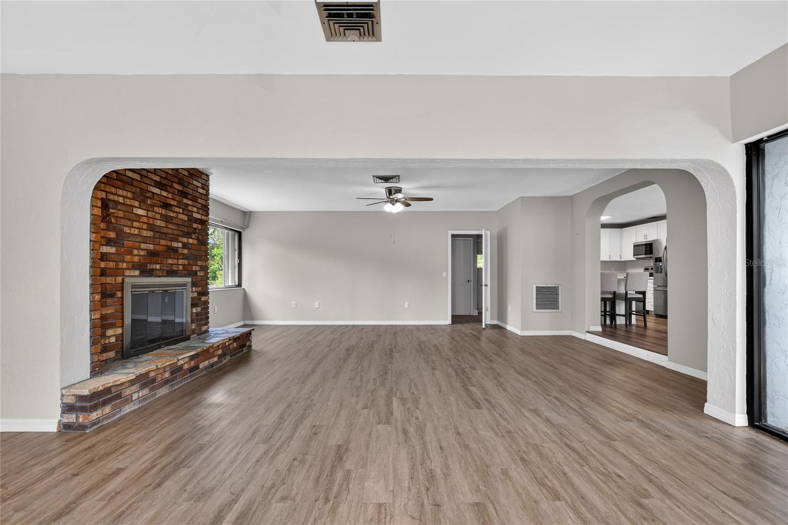 1147 CIRCLE DR, LAKE WALES, FL, 33853
