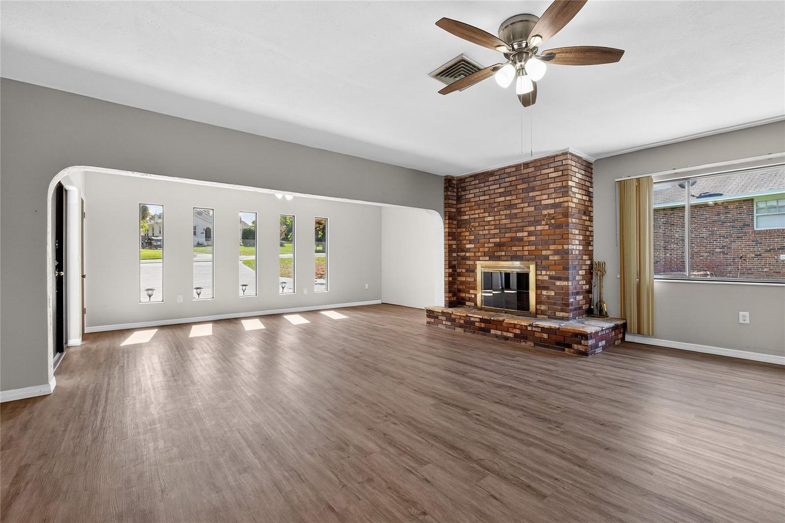 1147 CIRCLE DR, LAKE WALES, FL, 33853
