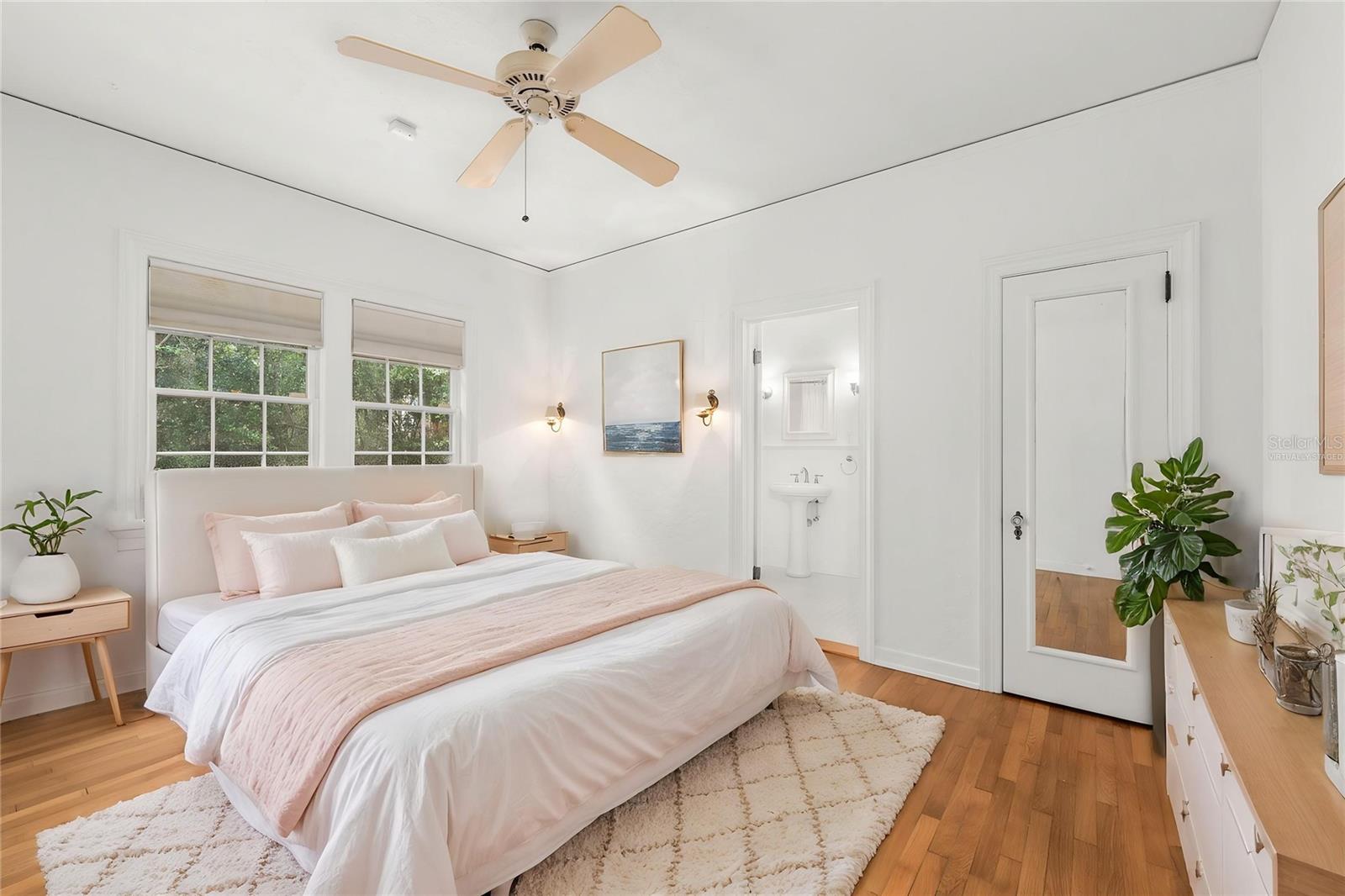717 NE BOULEVARD, GAINESVILLE, FL, 32601
