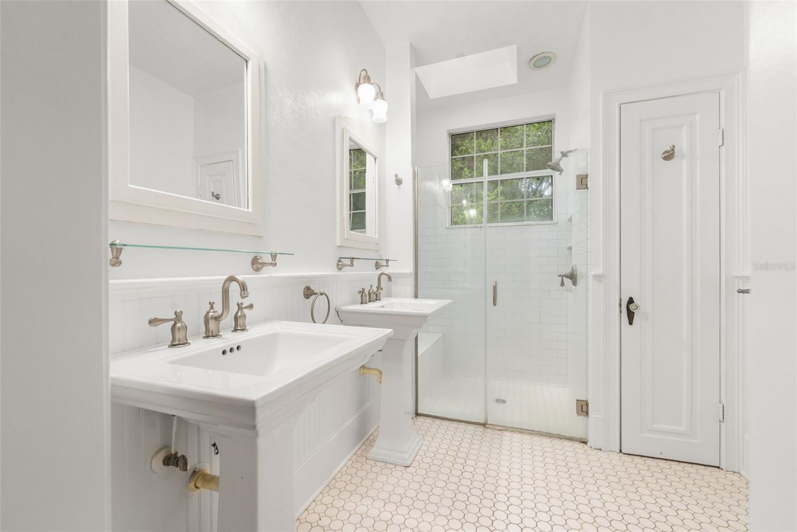 717 NE BOULEVARD, GAINESVILLE, FL, 32601
