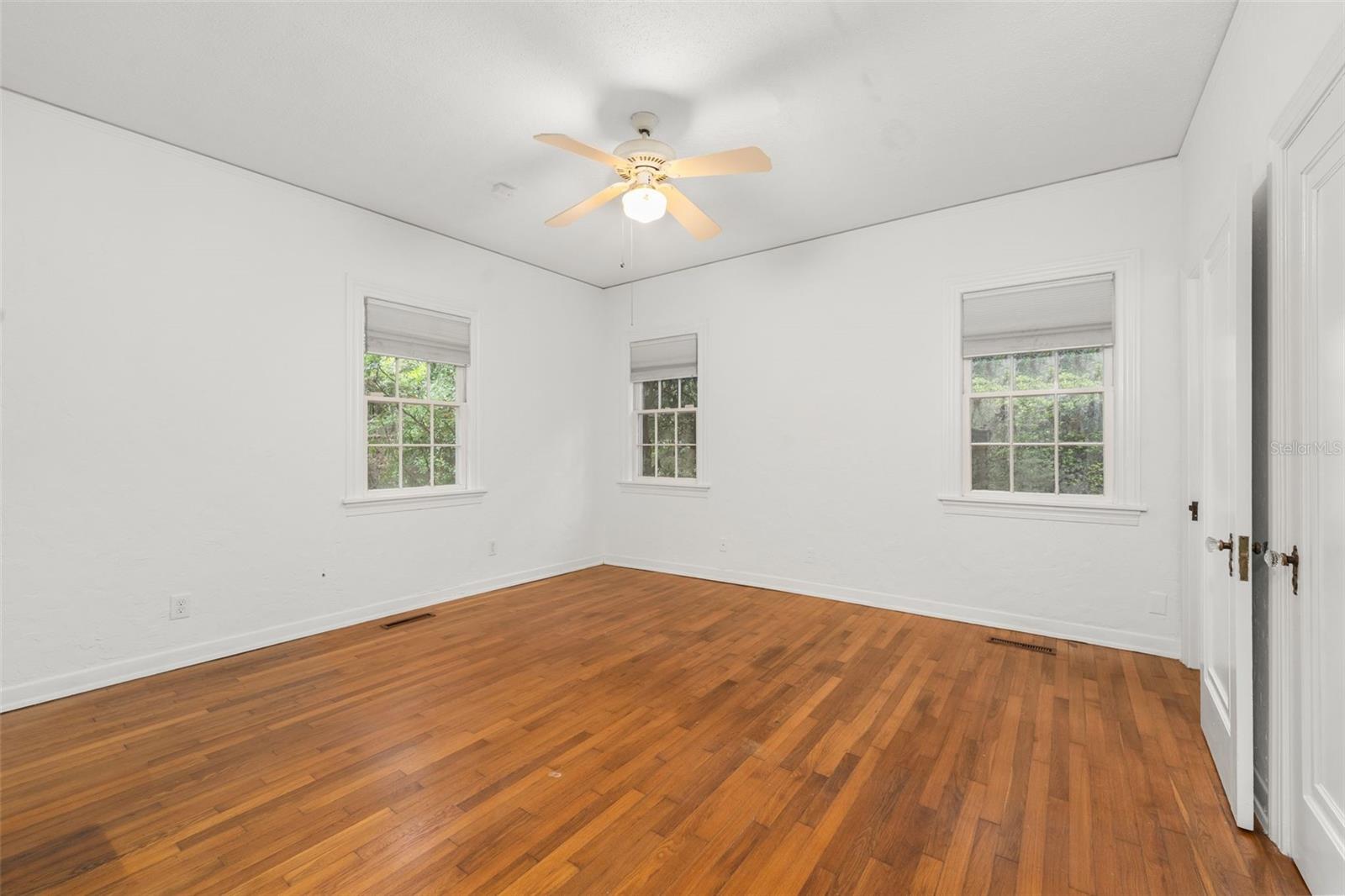 717 NE BOULEVARD, GAINESVILLE, FL, 32601