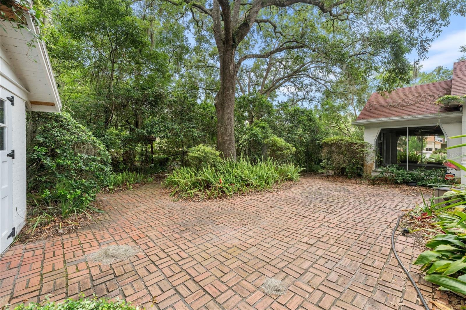 717 NE BOULEVARD, GAINESVILLE, FL, 32601