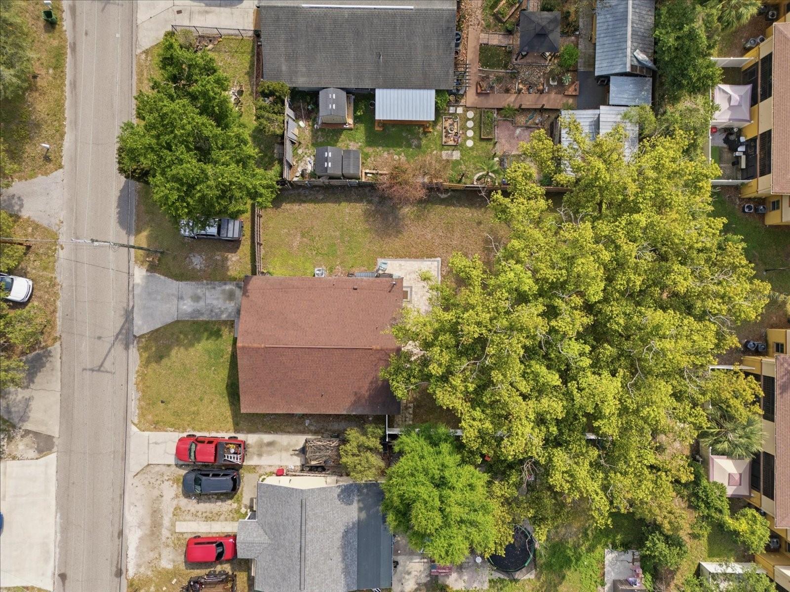 2110 W OKALOOSA AVE, TAMPA, FL, 33604