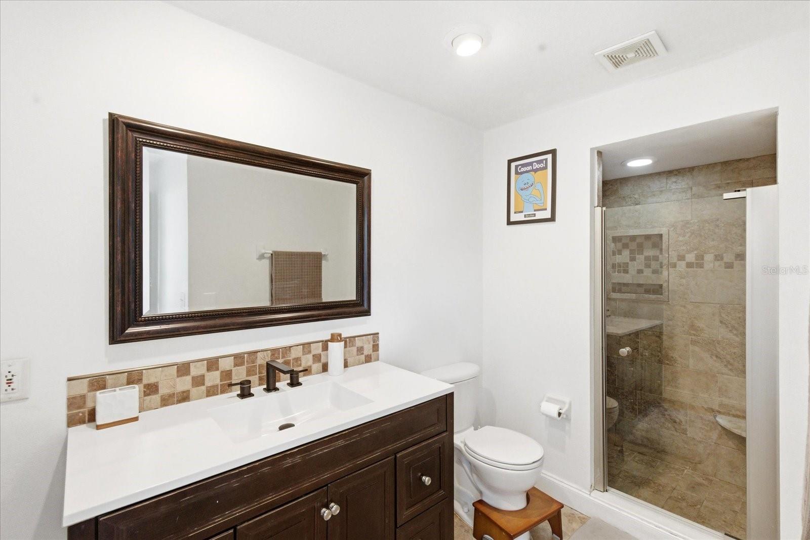 2110 W OKALOOSA AVE, TAMPA, FL, 33604