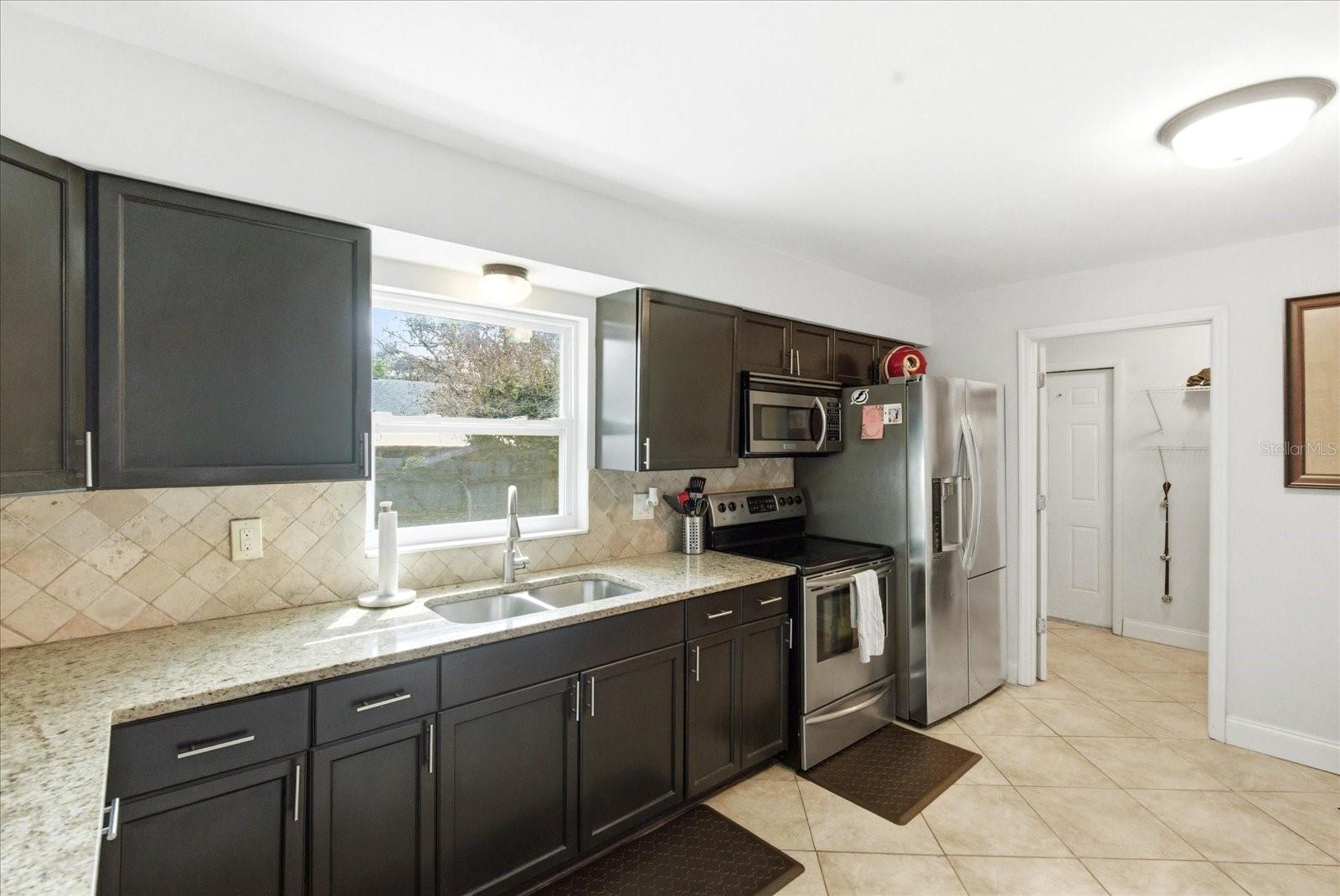 2110 W OKALOOSA AVE, TAMPA, FL, 33604
