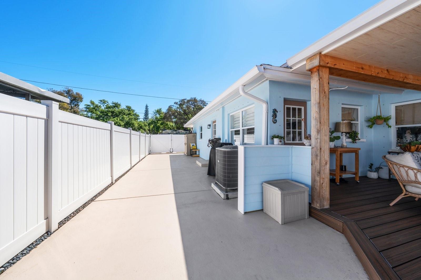 Double-Gate and additional parking