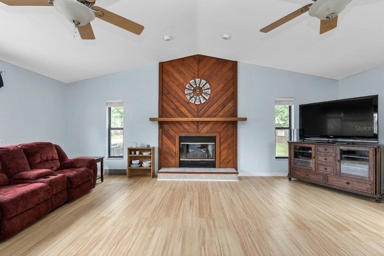 3059 HOLCOMB RD, PORT CHARLOTTE, FL, 33981