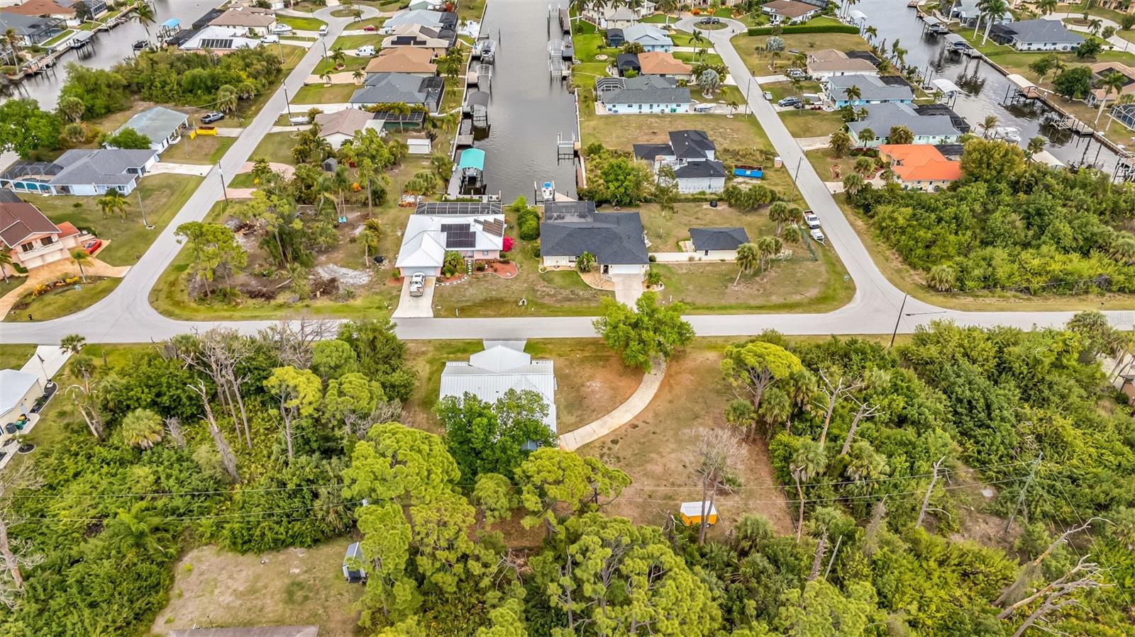 3059 HOLCOMB RD, PORT CHARLOTTE, FL, 33981