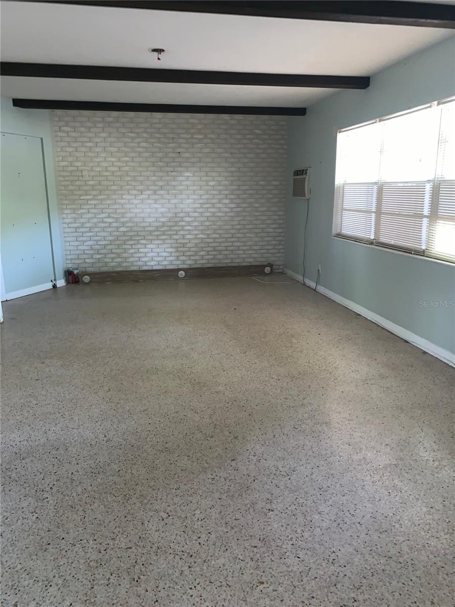 4205 E 10TH AVE, TAMPA, FL, 33605