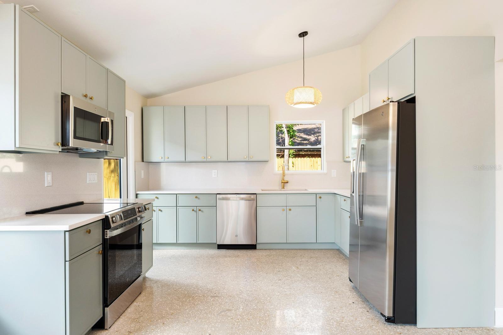 419 64TH AVE S, ST PETERSBURG, FL, 33705
