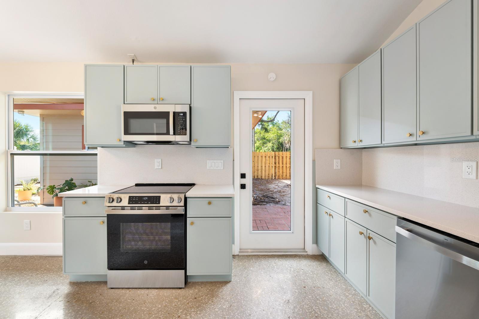419 64TH AVE S, ST PETERSBURG, FL, 33705