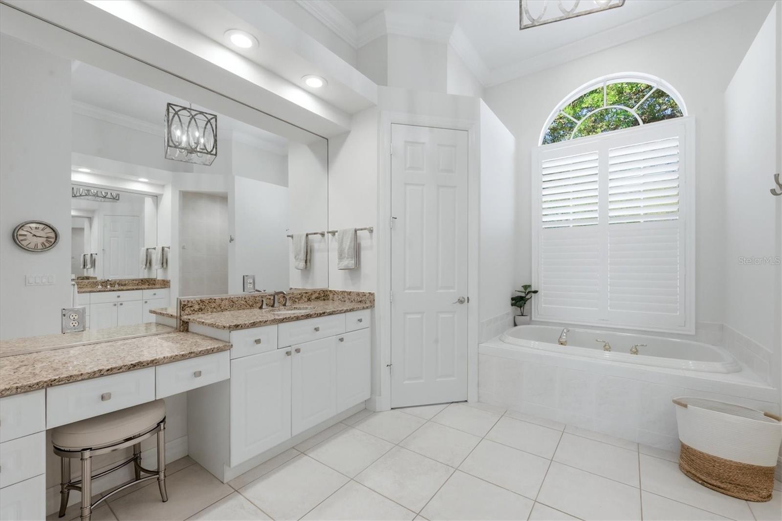 19 N CAYMAN ISLES BLVD, ENGLEWOOD, FL, 34223
