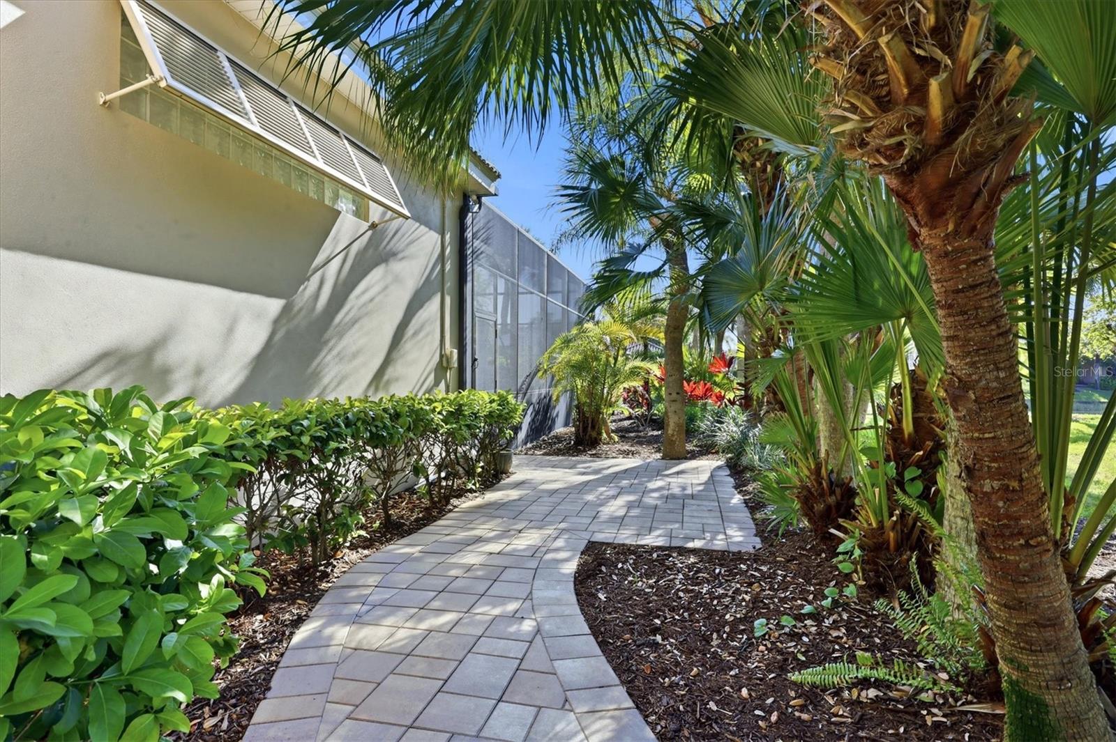 19 N CAYMAN ISLES BLVD, ENGLEWOOD, FL, 34223